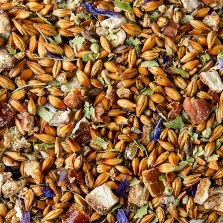 AGHRUM en vrac : grains d'orge torréfié, morceaux de datte et fleurs séchées